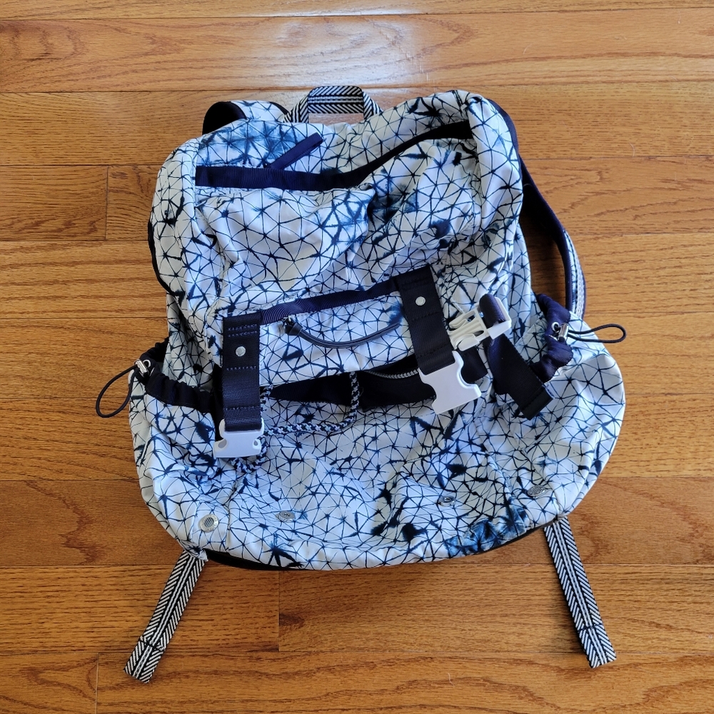 Lululemon Athletica Traveling Yogini Rucksack
